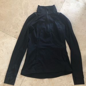 Lululemonq front of the pack 1/2 zip
